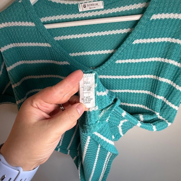 BomBom Teal Striped V Neck‎ Top Casual Short Sleeve Waffle Knit Relaxed Fit - Picture 4 of 5